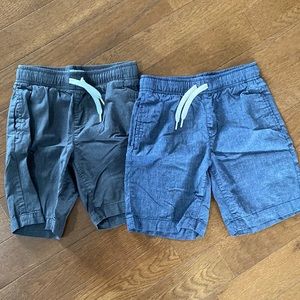 2 pair. Old Navy size 6-7 pull on shorts.